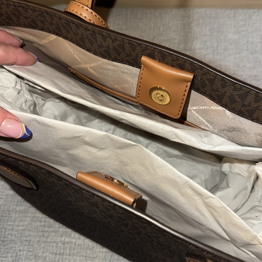 Michael Kors Charlie Logo Tote Brown Acorn Medium NWT - Picture 13 of 16